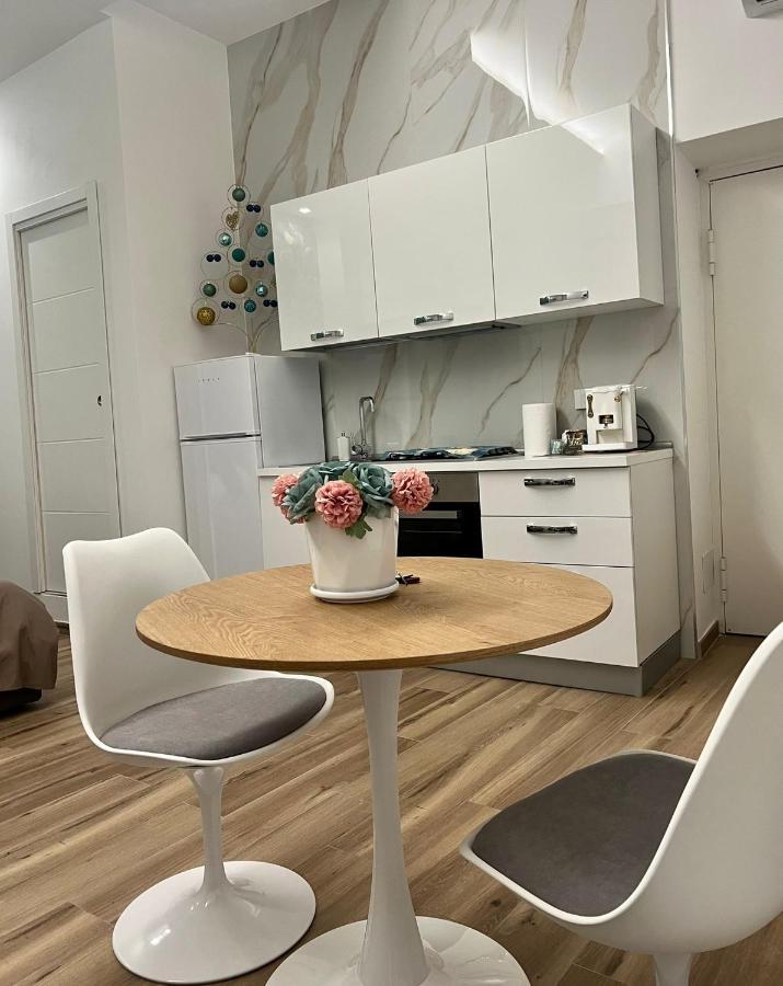 Guest House Napul'E Napoli Bagian luar foto