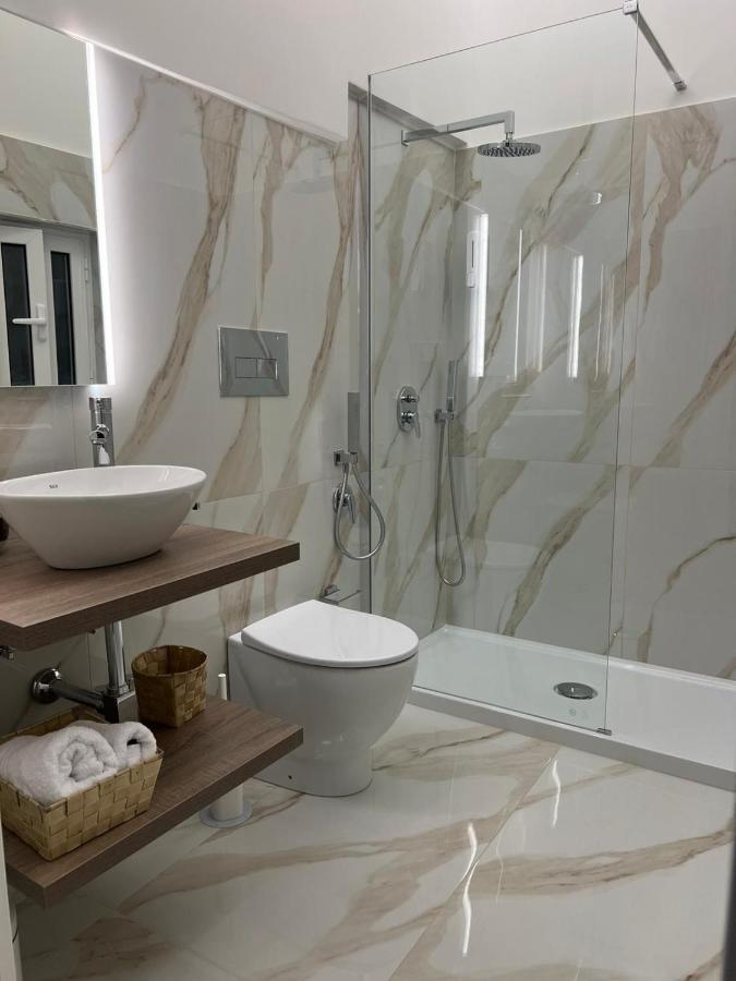 Guest House Napul'E Napoli Bagian luar foto